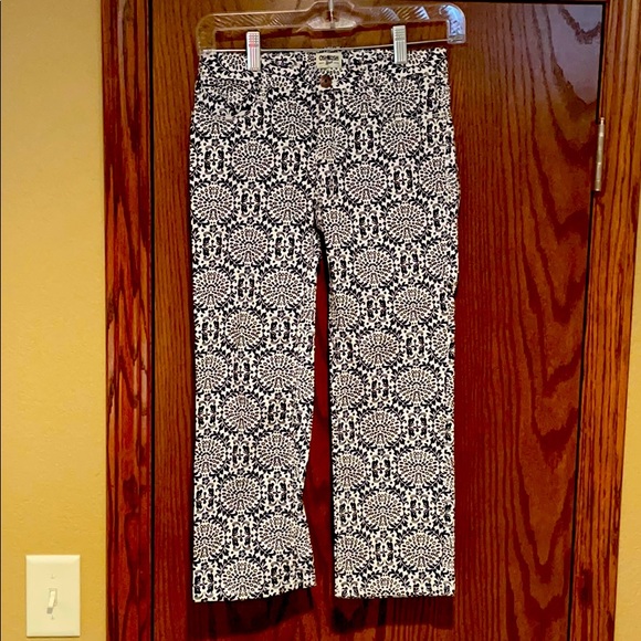 Girl’s navy print pants, 12